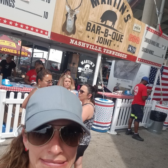 Meet your Posher, Danielle - Picture 4 of 4